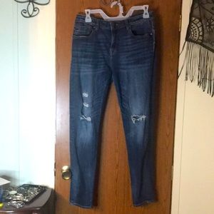 👀Stretchy Distressed Straight Leg Jeans👀